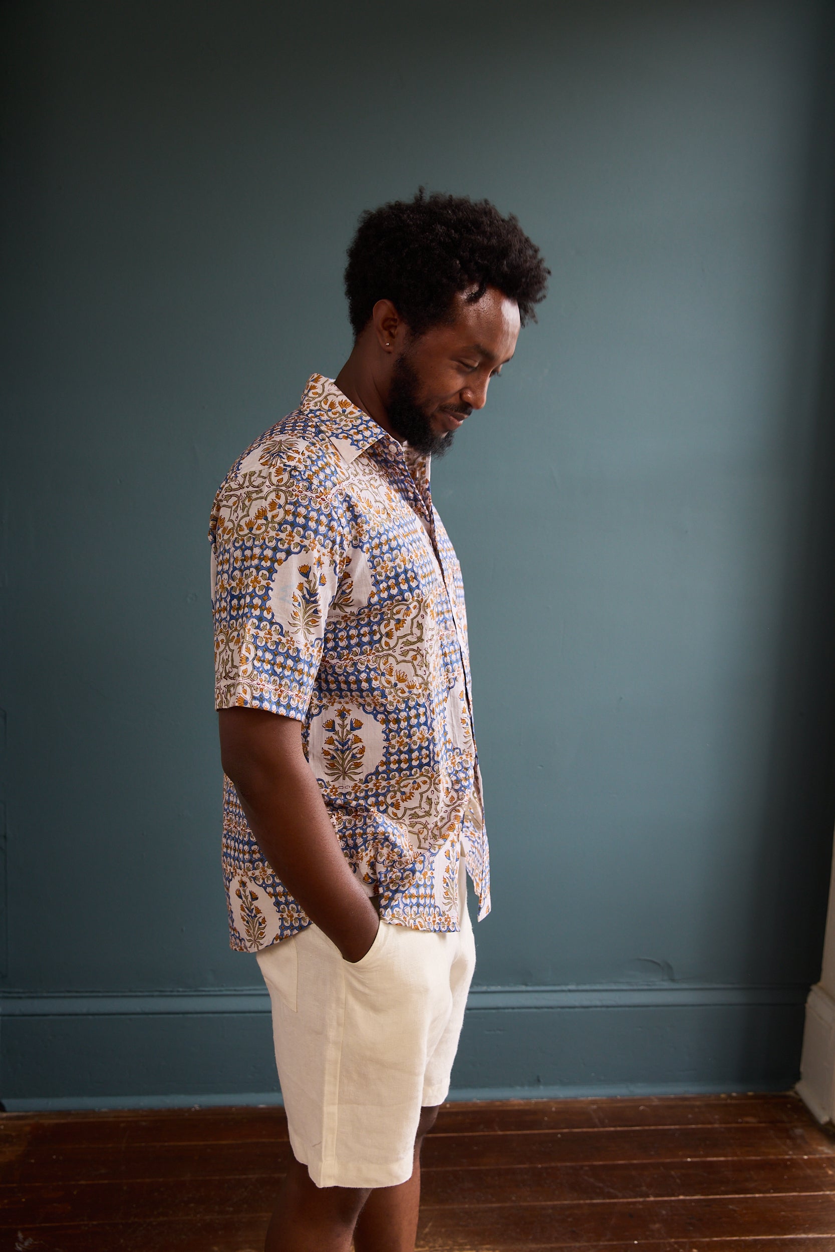 Classic Men's Short Sleeve Button Down