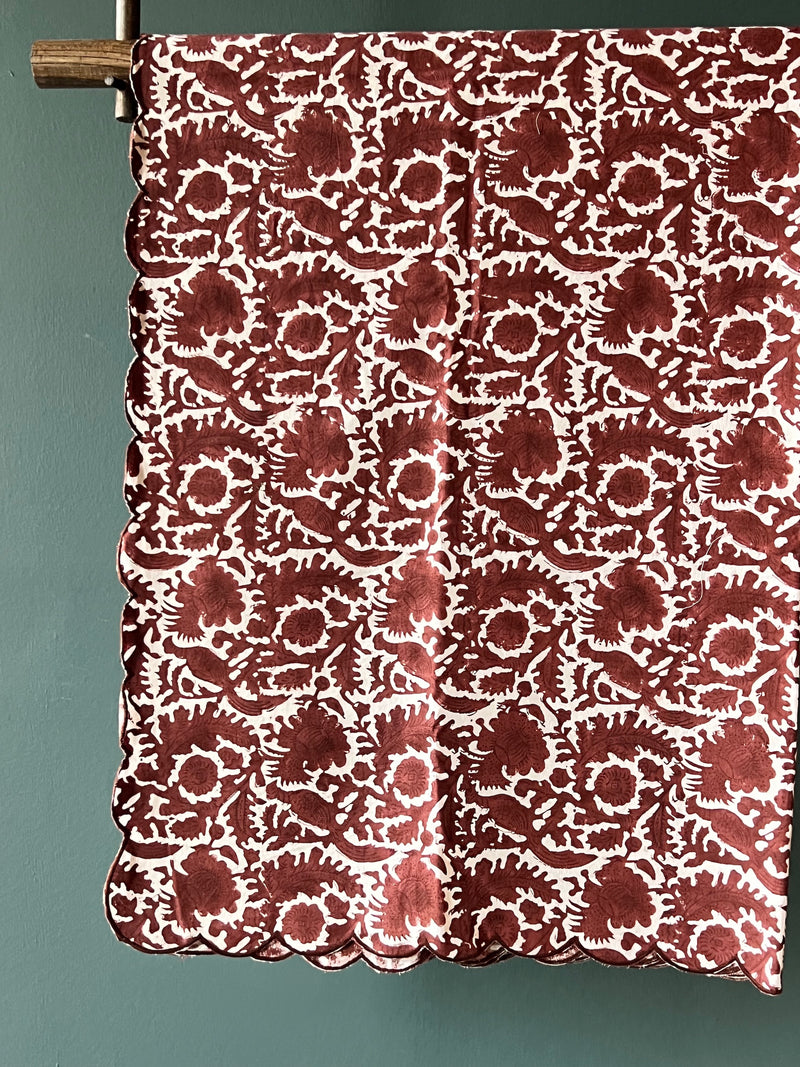 Brick Scallop Tablecloth | Brick