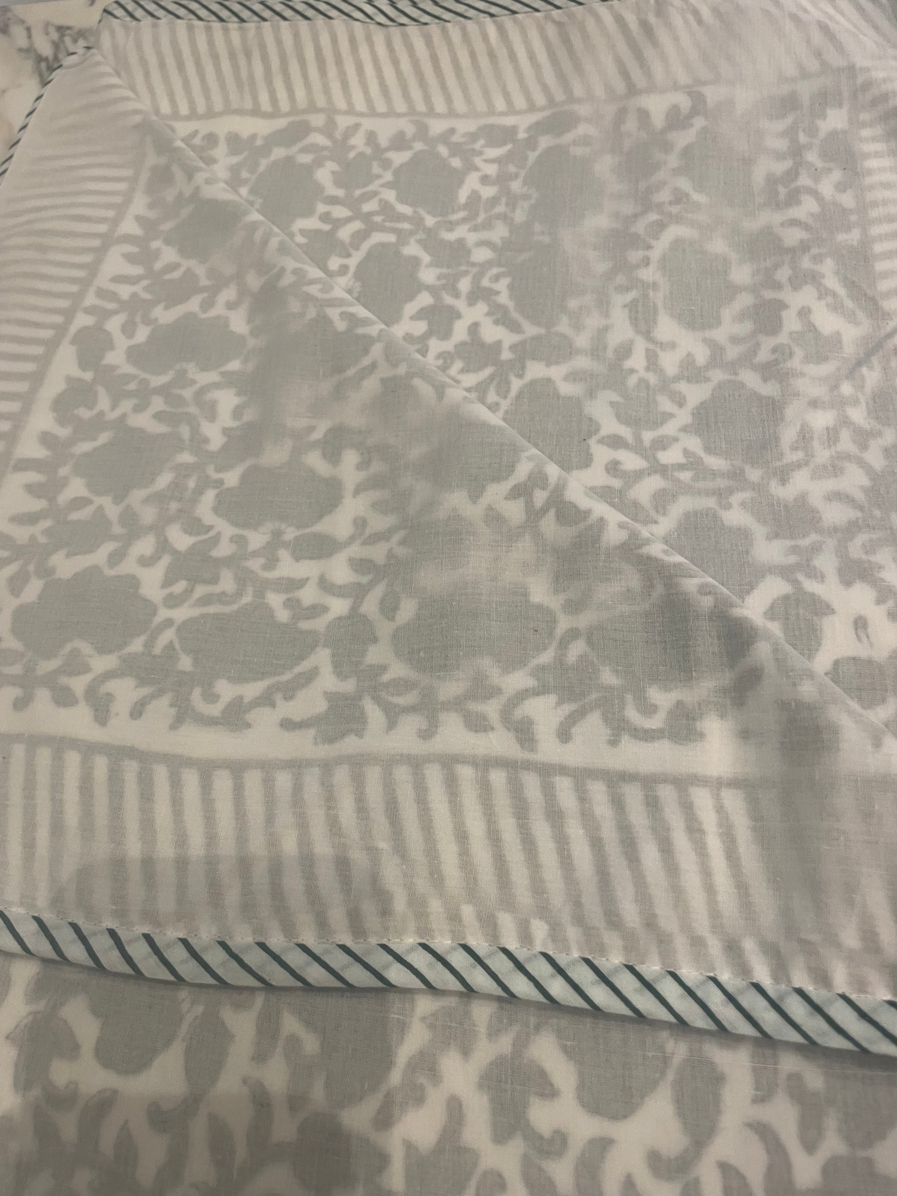 Muslin Dohar Queen Blanket