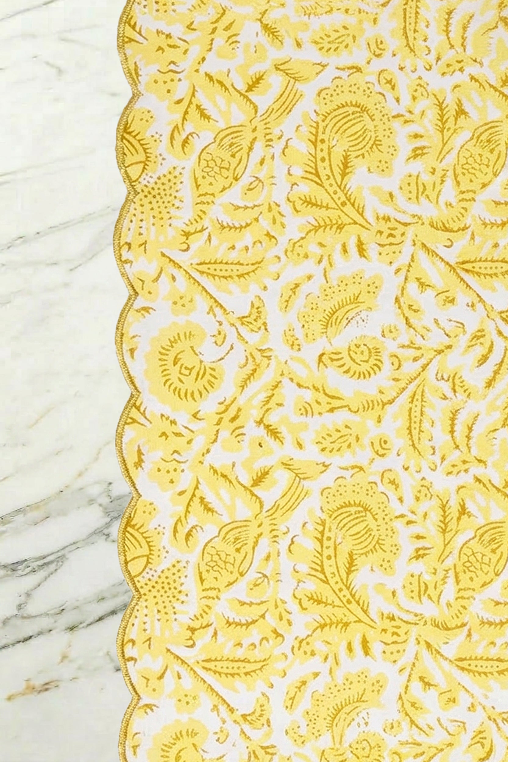 Lemon Scallop Tablecloth