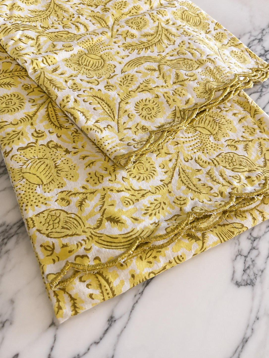 Lemon Scallop Tablecloth