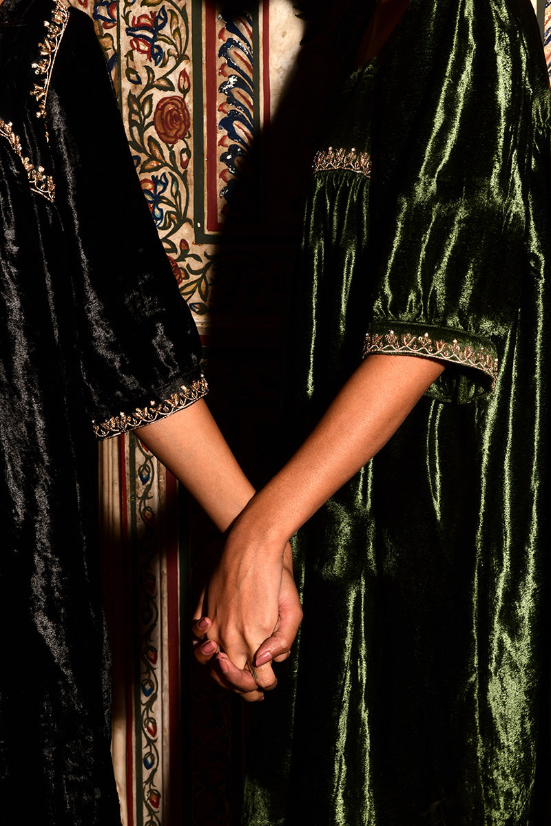 velvet dress | black