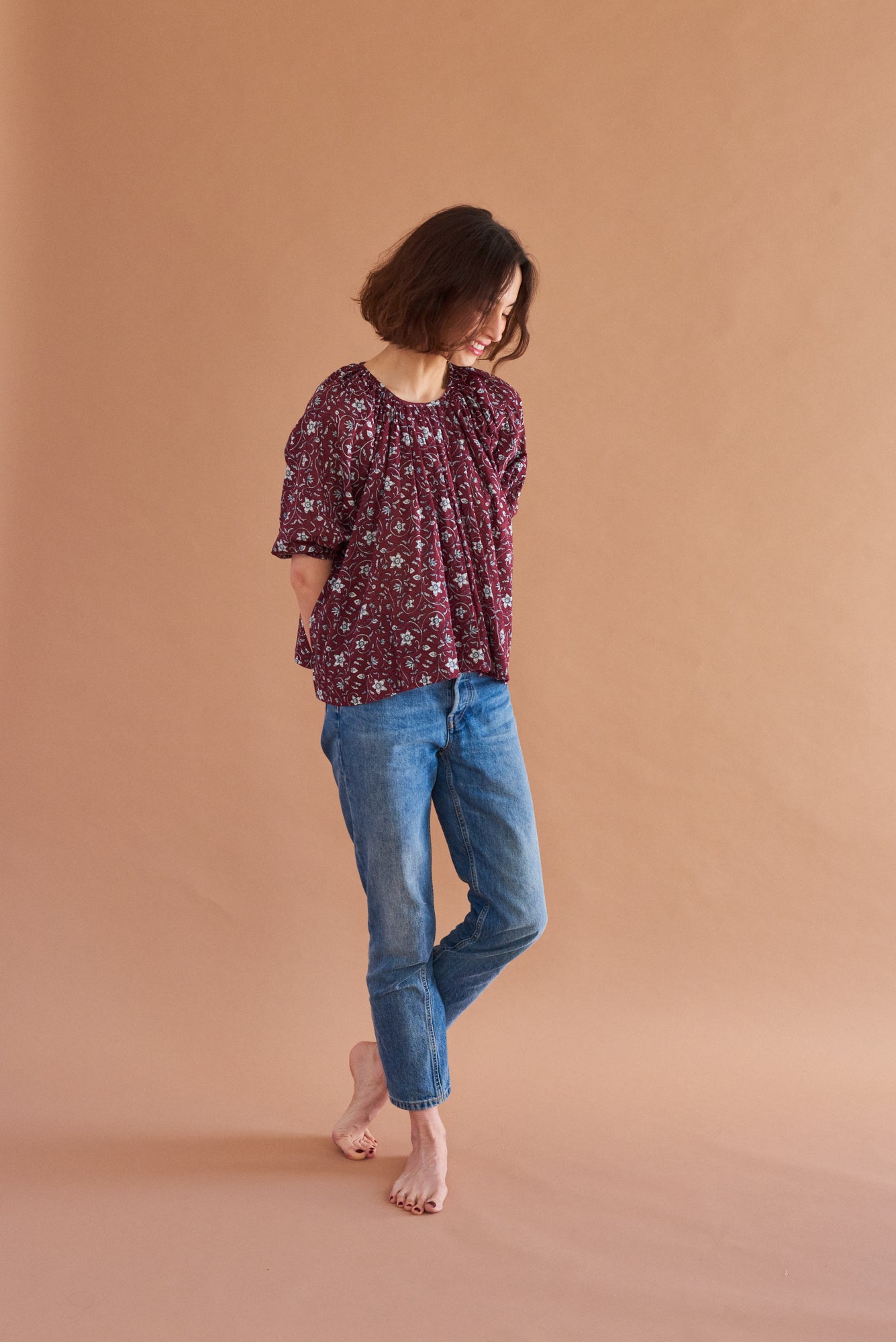 Tamboo Top with elasticized balloon sleeves, handmade in India.
